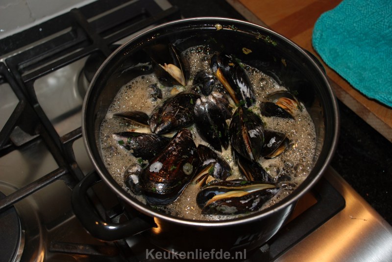 Mosselen gekookt in triple bier Mosselen gekookt in triple bier