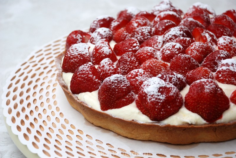 Aardbeientaart met custardroom