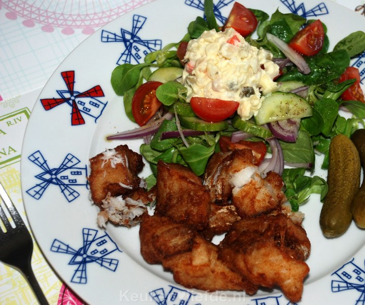 Kibbeling met huzarensalade