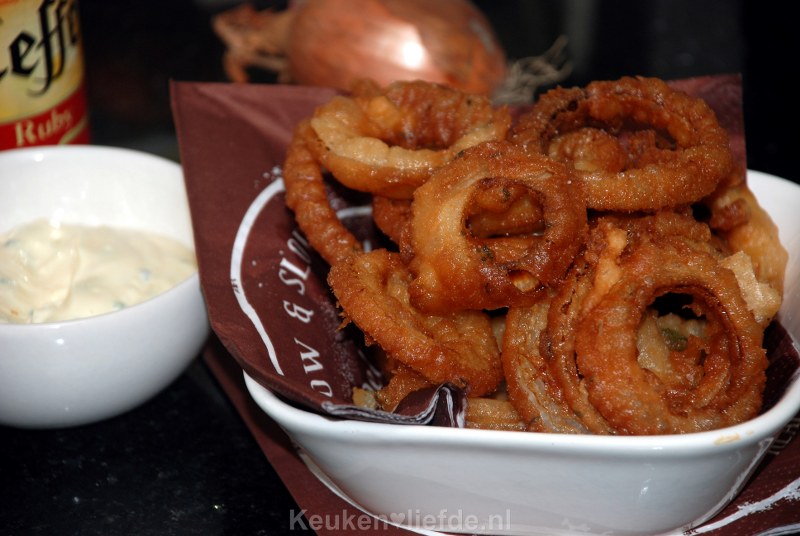 Gefrituurde uienringen