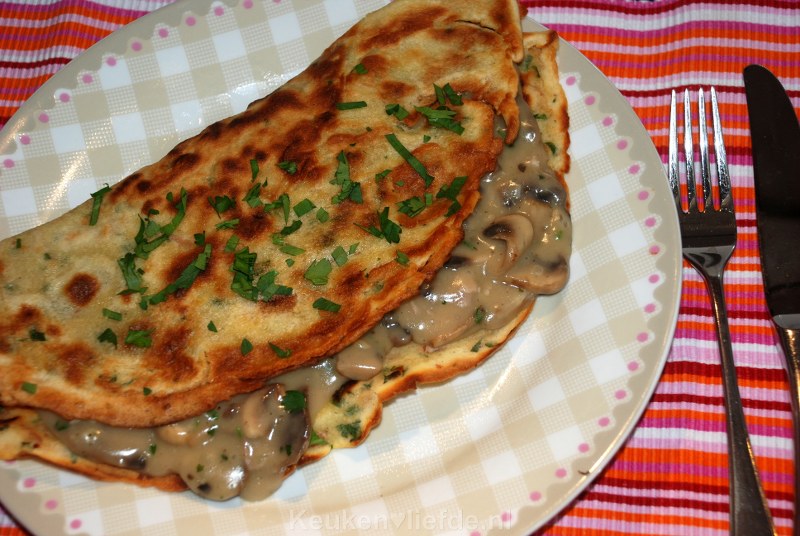 Pannenkoeken met champignonragout Pannenkoeken met champignonragout
