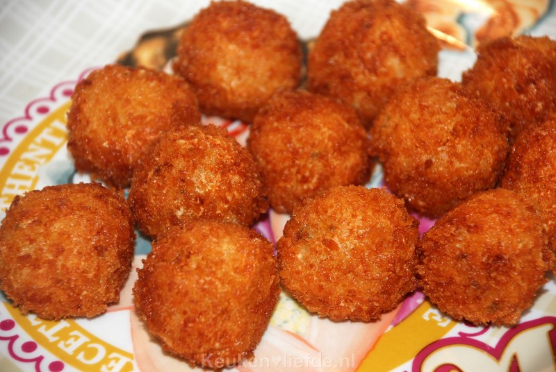 Arancini - Gefrituurde risottoballetjes uit Sicilië Arancini - Gefrituurde risottoballetjes uit Sicilië