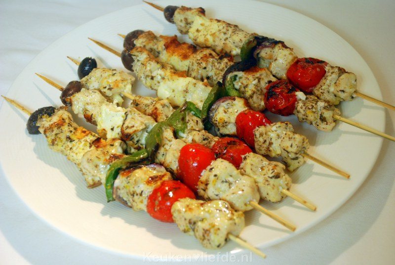 Gemarineerde Griekse kipspiesjes Gemarineerde Griekse kipspiesjes