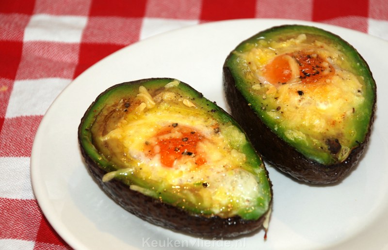Met ei gevulde avocado Met ei gevulde avocado