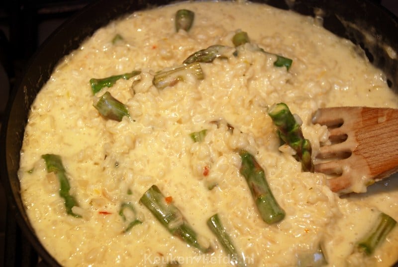 Risotto met groene asperges Risotto met groene asperges