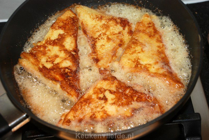 Hartige wentelteefjes met jam Hartige wentelteefjes met jam