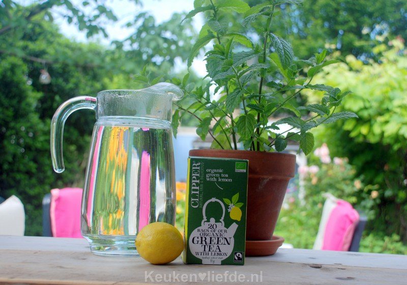 Verkwikkende groene-ijsthee Verkwikkende groene-ijsthee