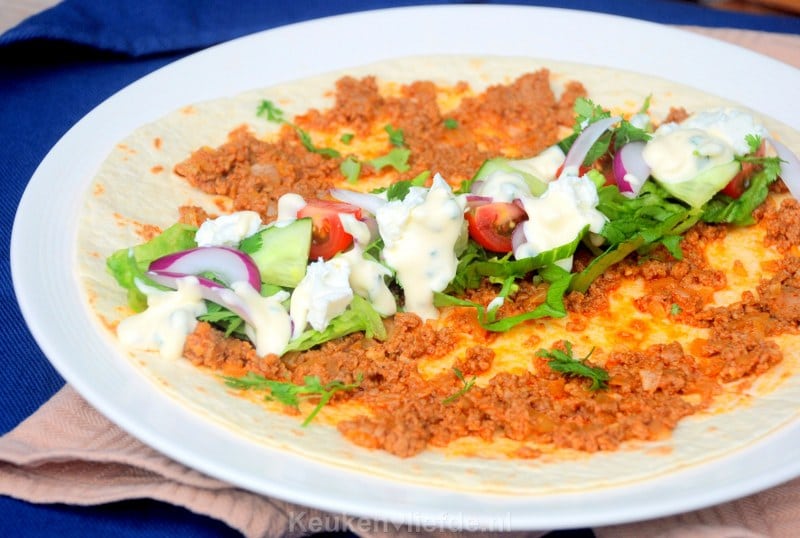 Turkse pizza wraps Turkse pizza wraps