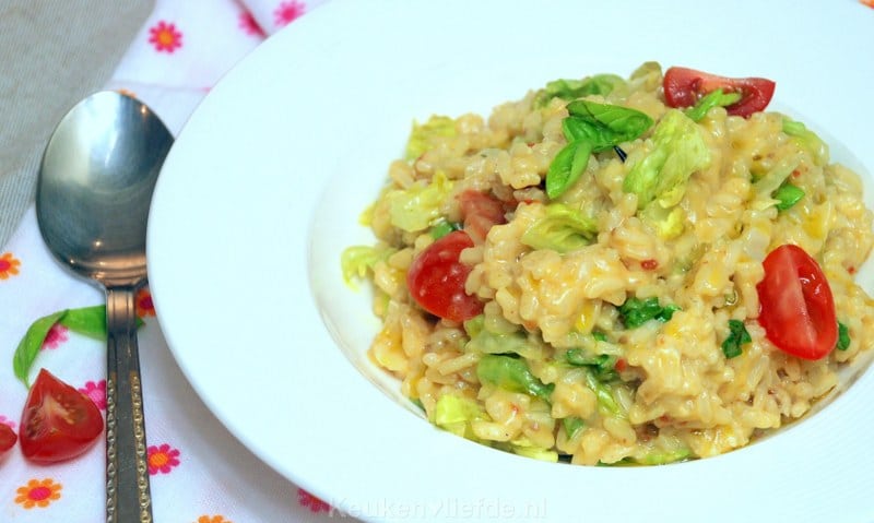 Risotto met zongedroogde tomaat en sla Risotto met zongedroogde tomaat en sla