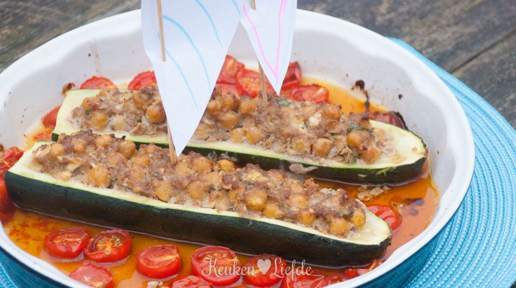 Speels & Smakelijk: gevulde courgettebootjes Speels & Smakelijk: gevulde courgettebootjes