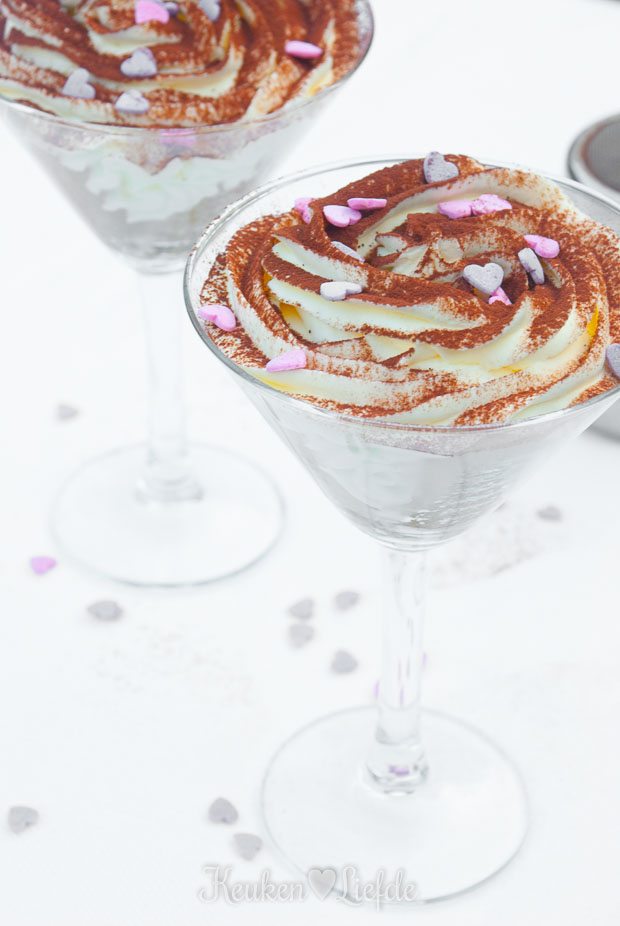 Supersnelle tiramisuglaasjes Supersnelle tiramisuglaasjes