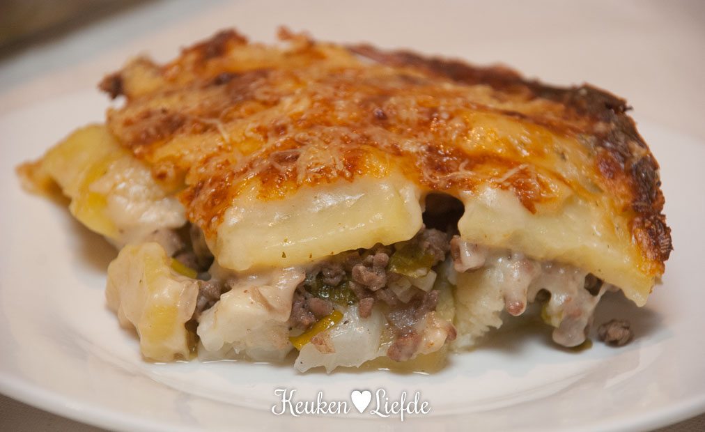 Bloemkoolschotel met gehakt Bloemkoolschotel met gehakt