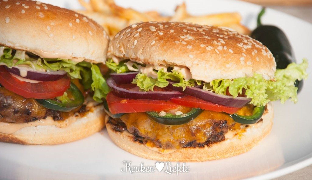 Mieks Special: chili-cheeseburger