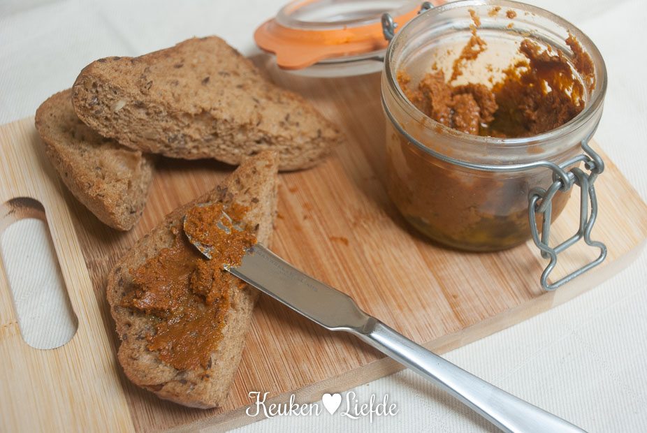 Rode pesto (pesto rosso)