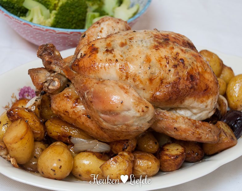 Spijs & Wijn: hele kip uit de oven met citroen-, tijm- en knoflookboter Spijs & Wijn: hele kip uit de oven met citroen-, tijm- en knoflookboter