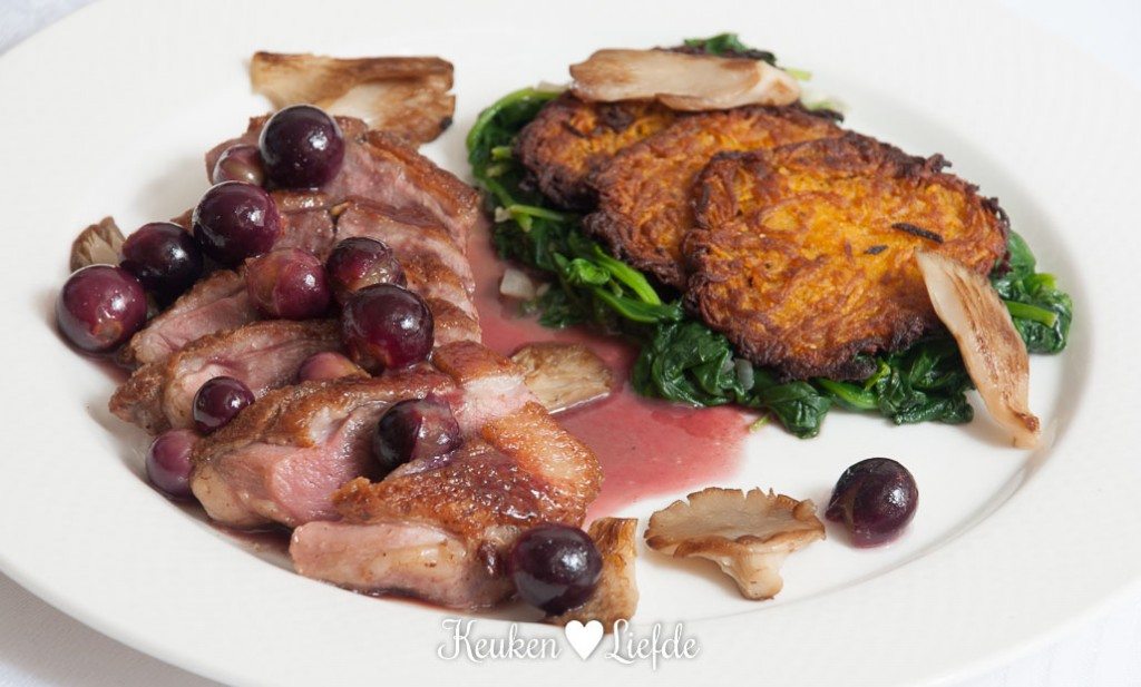 Spijs & Wijn: tamme eendenborst met druiven-portsaus Spijs & Wijn: tamme eendenborst met druiven-portsaus