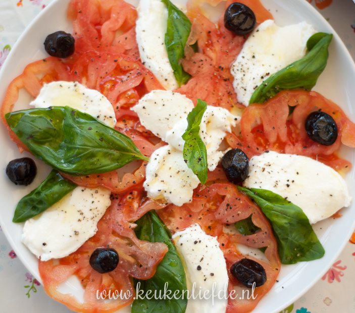 Koken op de camping: salade caprese Koken op de camping: salade caprese