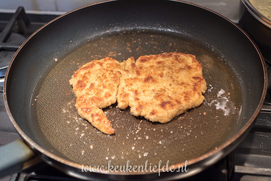 Zelfgemaakte kipschnitzel Zelfgemaakte kipschnitzel