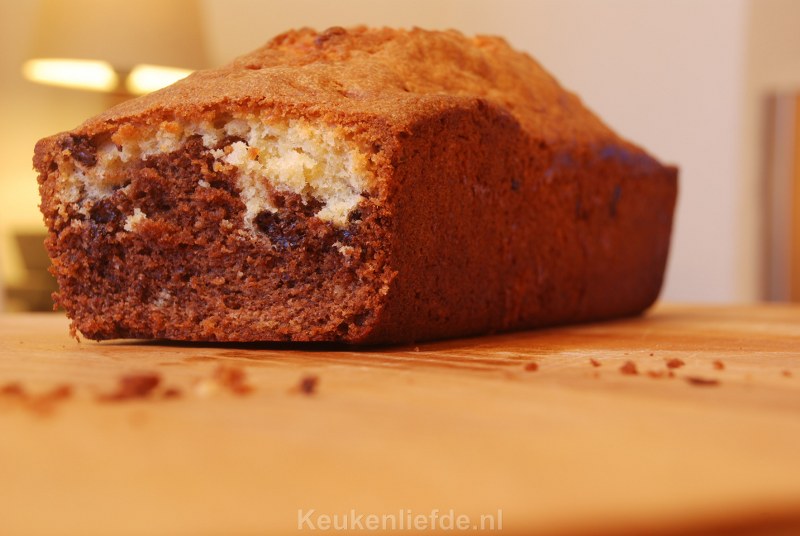 Marmercake met brokjes chocolade
