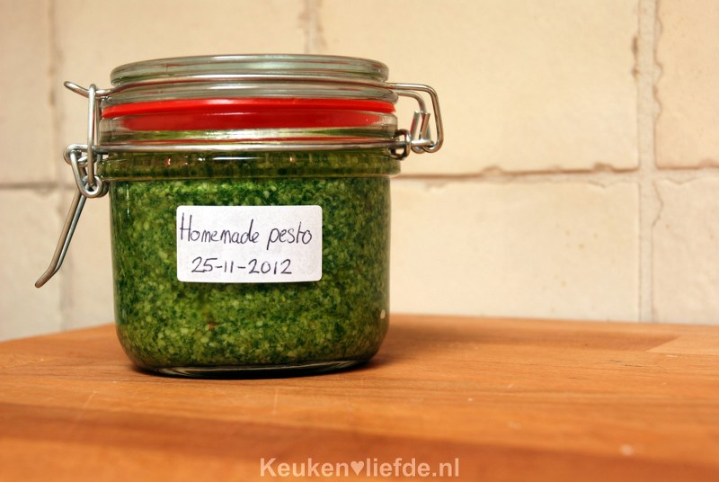 Groene pesto (pesto genovese)