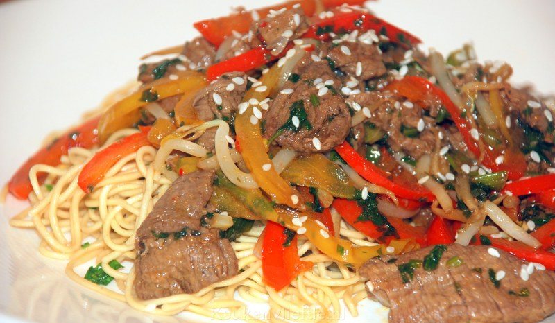 Roerbak ossenhaas met paprika