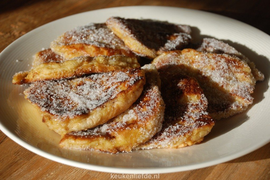 WENTELTEEFJES OM JE VINGERS BIJ AF TE LIKKEN