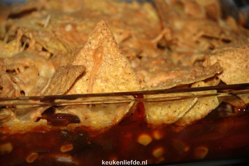 Ovenschotel met tortillachips-kaaskorst
