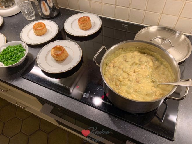 Verwarm de pasteibakjes in de oven
