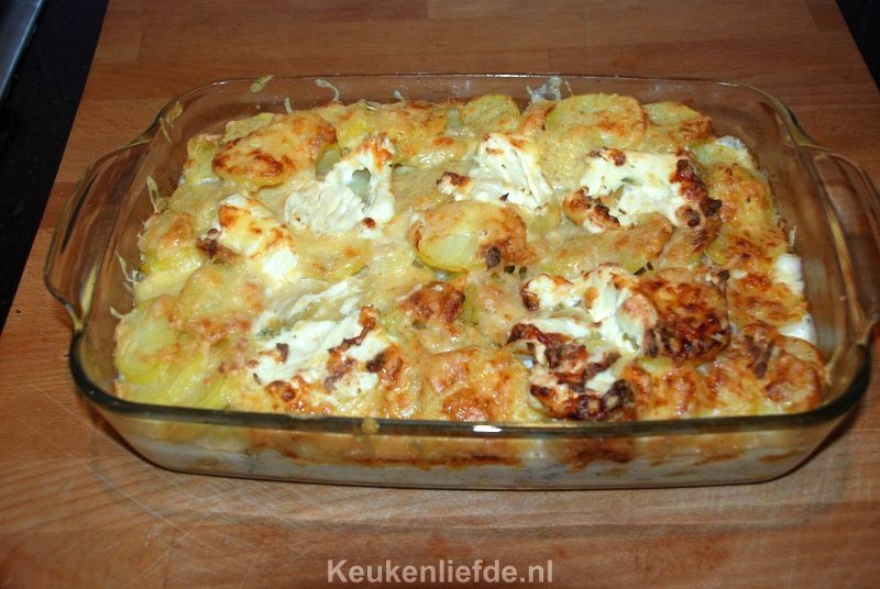 Gegratineerde ovenschotel met zalmfilet