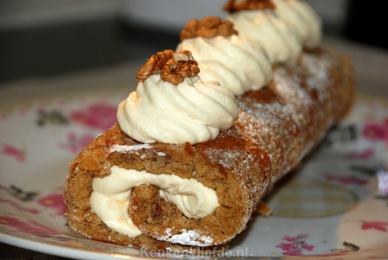 Koffie-walnoten cakerol