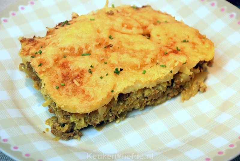 Ovenschotel met prei en gehakt