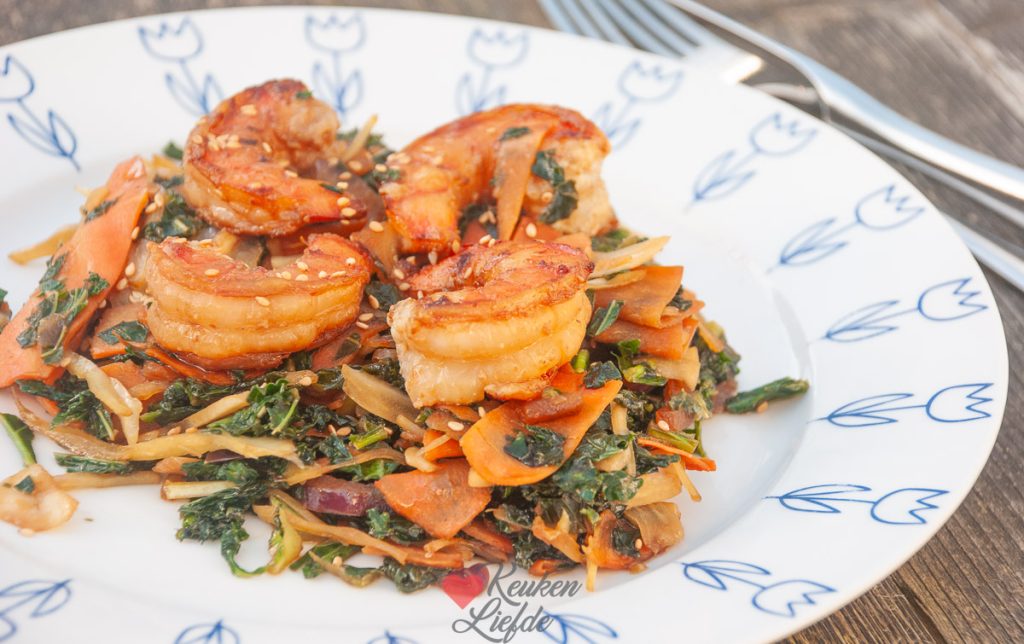Boerenkool roerbak met garnalen