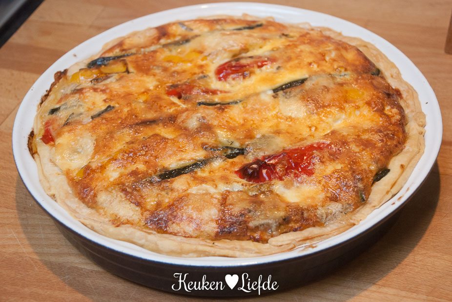 Quattro formaggi quiche met gegrilde groenten Quattro formaggi quiche met gegrilde groenten
