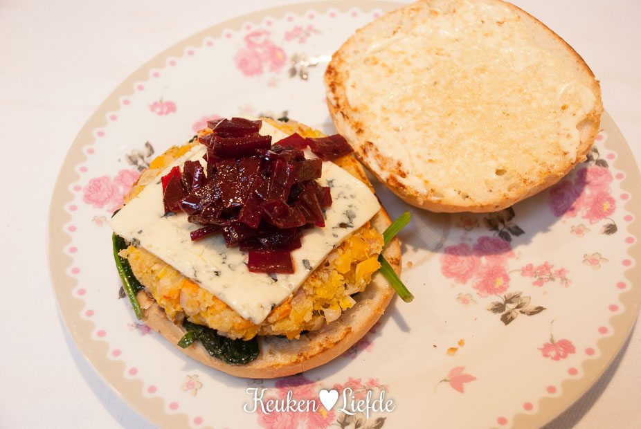 Pompoenburger met blauwe kaas Pompoenburger met blauwe kaas