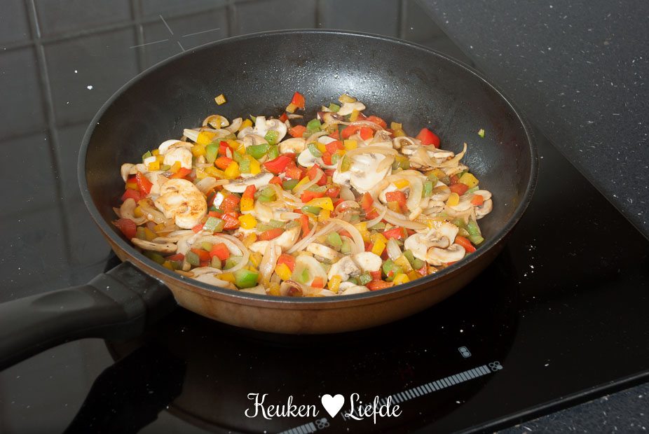 Lurpak - oventosti met gehakt en paprik