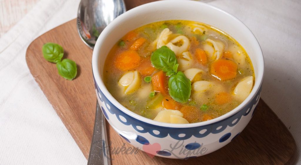 Italiaanse tortellinisoep
