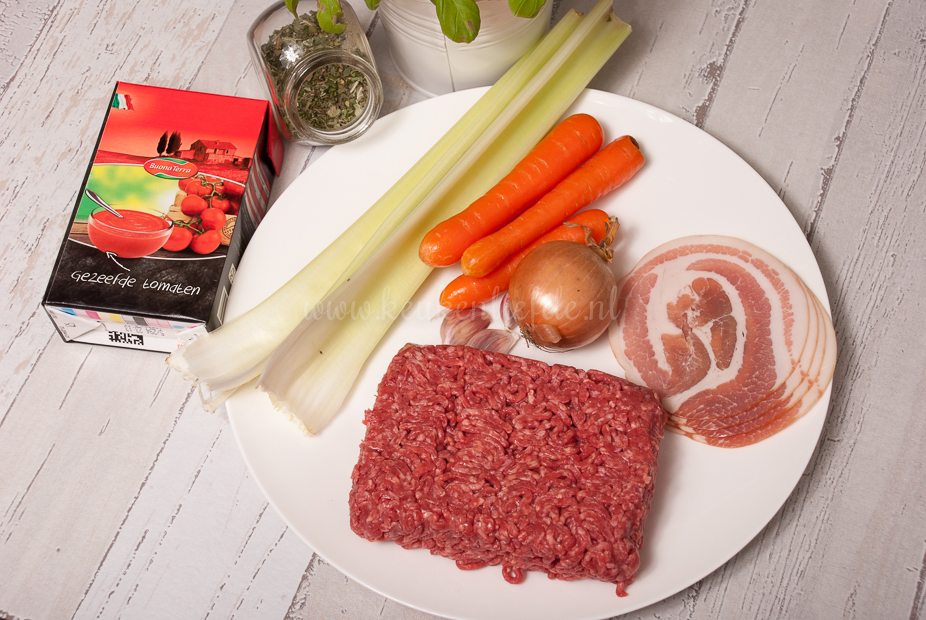 Basisrecept: tomaten-gehaktsaus (bolognesesaus)