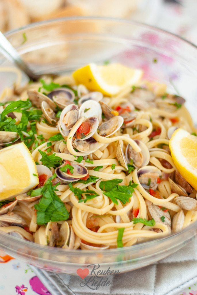 Linguine alle vongole Linguine alle vongole