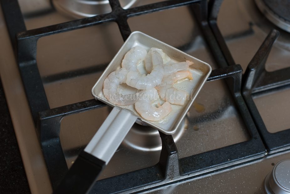 Gourmetpannetje: knoflook garnalen in pesto roomsaus