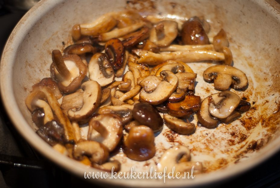 Hertenbiefstuk met rode portsaus