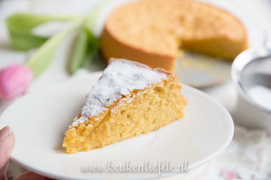 Luchtige amandeltaart Luchtige amandeltaart