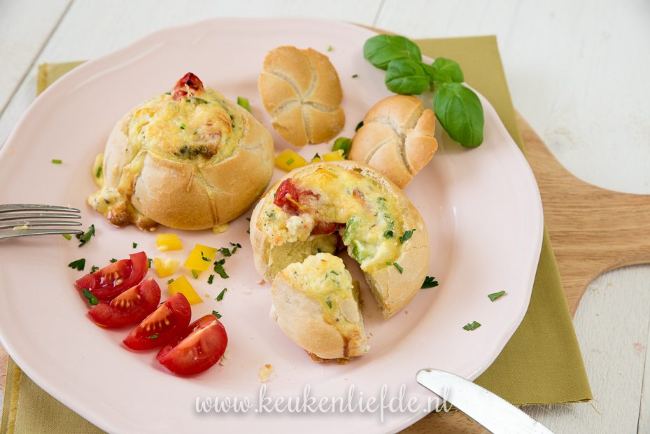 Gevulde broodjes met ei + kookfilmpje! Gevulde broodjes met ei + kookfilmpje!