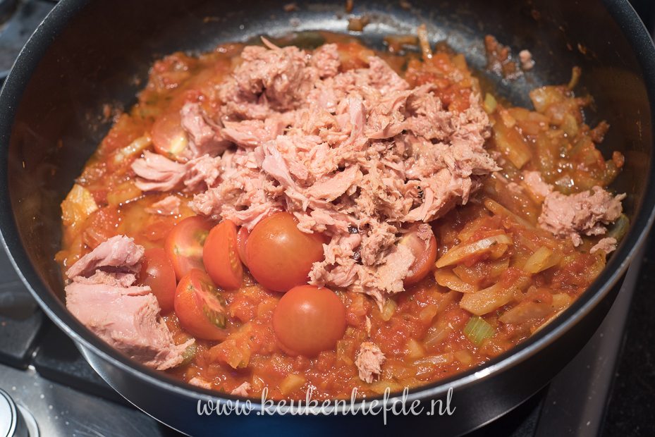 Griekse pasta met venkel, tonijn en feta