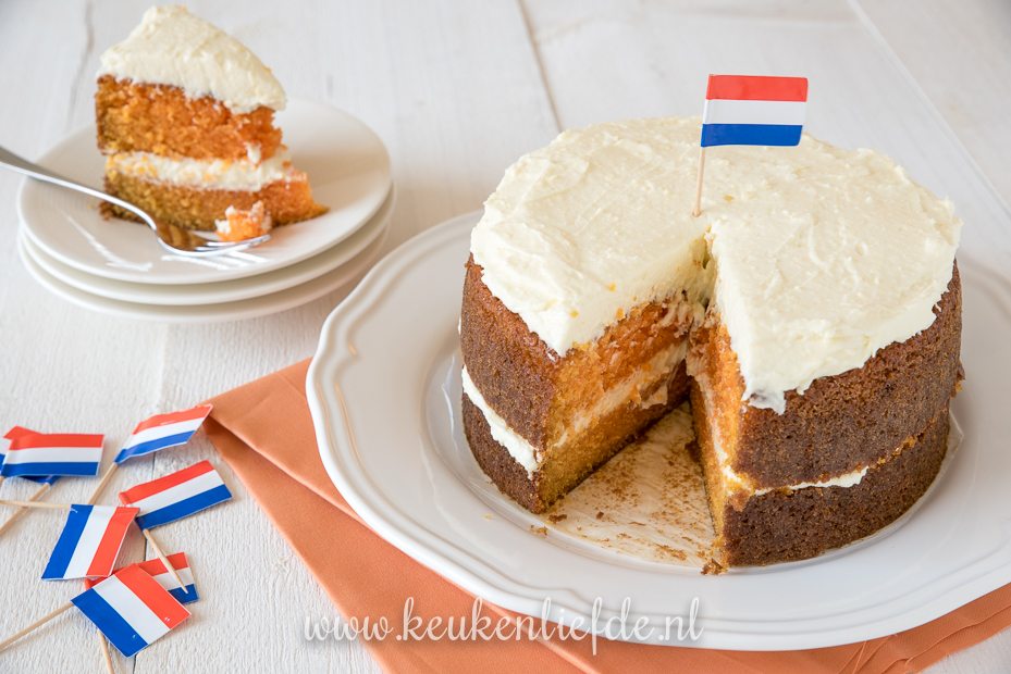 Oranjetaart met roomkaasglazuur Oranjetaart met roomkaasglazuur