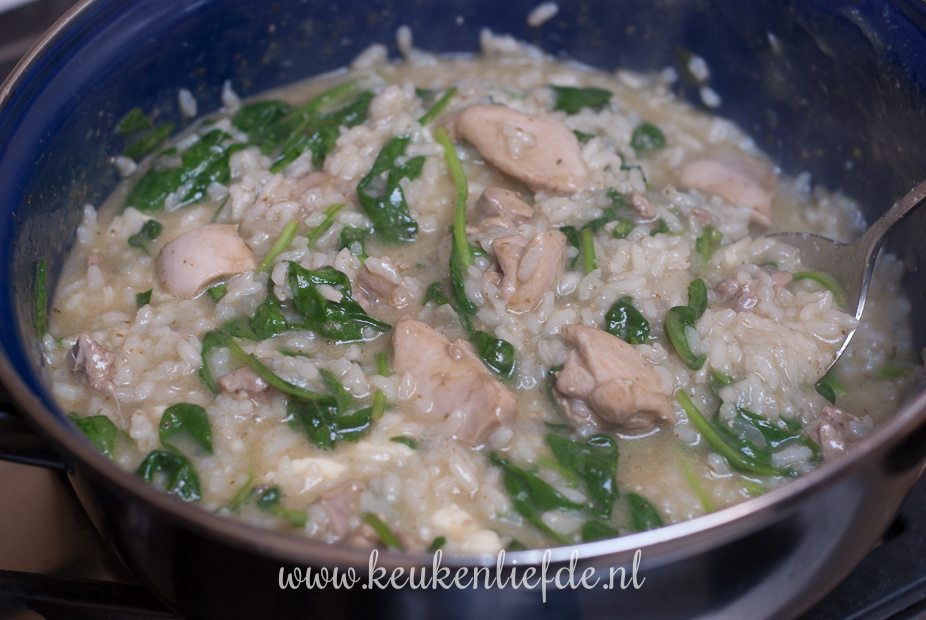 Risotto met pesto, kip en spinazie
