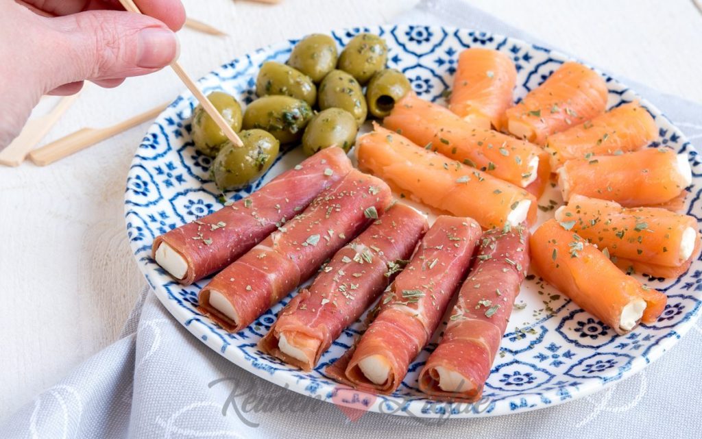 Serranoham- en zalmrolletje met MonChou