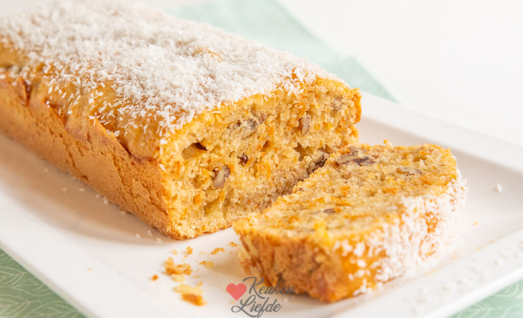 Wortelcake met walnoot en kokos