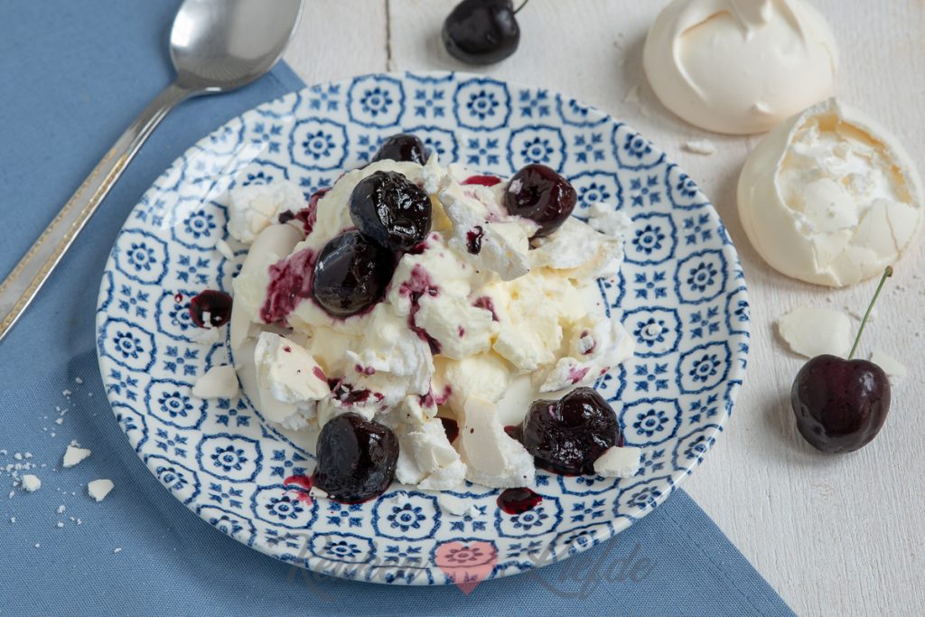 Eton mess met kersen