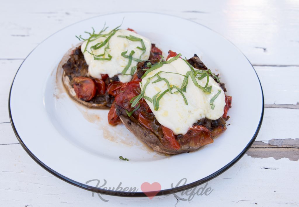 Gevulde portobello van de barbecue