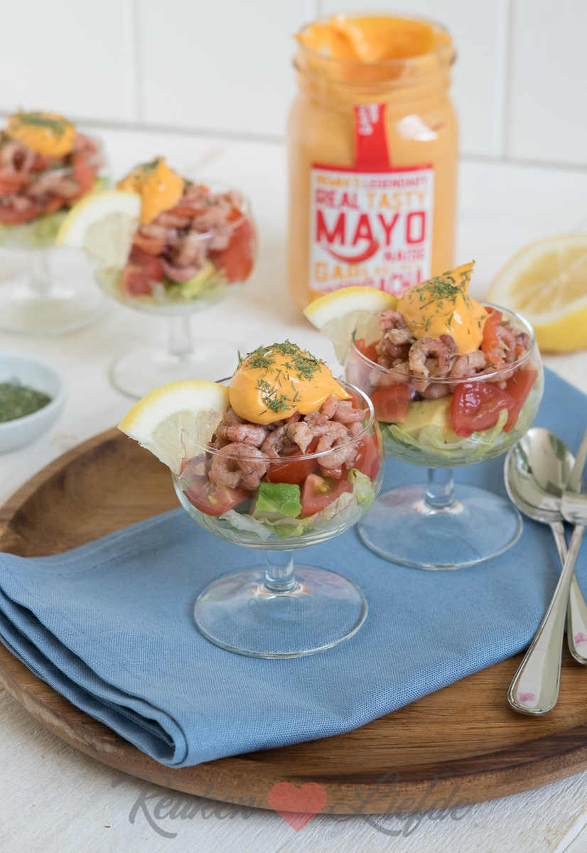 Garnalencocktail met zalm en sriracha mayonaise